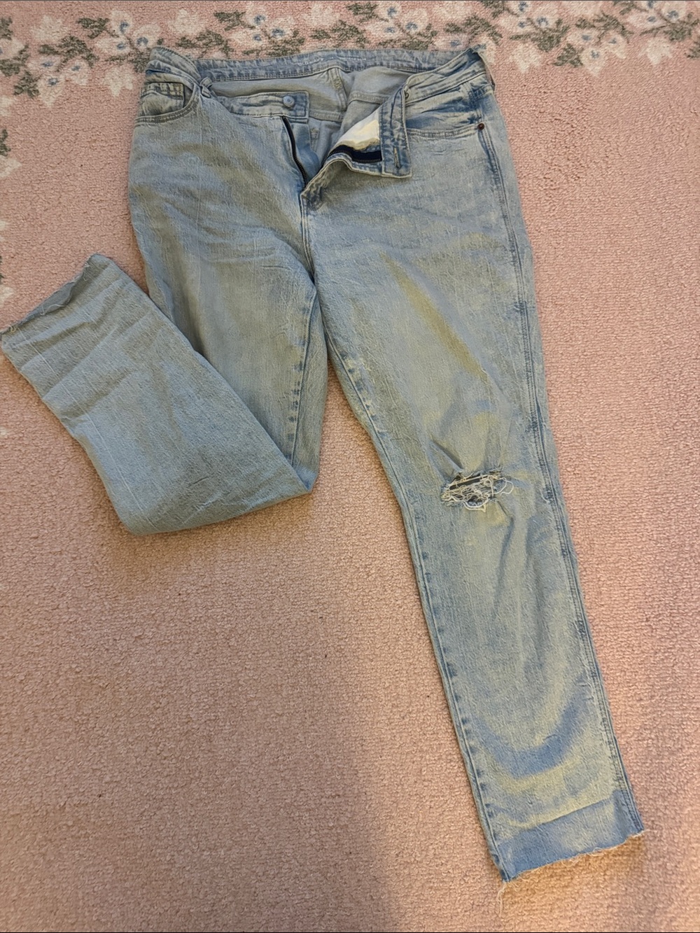 Old Navy Light Blue Skinny Jeans with Knee Distress